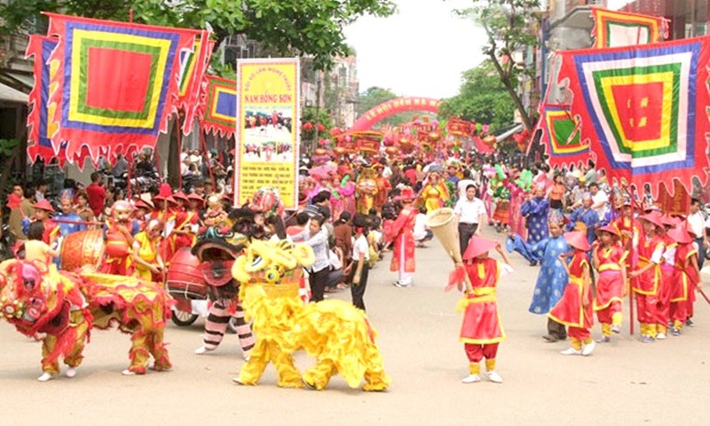 Lễ hội đền Hạ hàng năm đều thu hút rất nhiều du khách. 