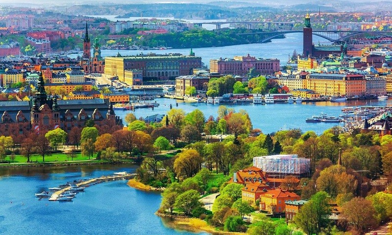 Thủ đô Stockholm của Thụy Điển trở thành một trong những thành phố đáng sống nhất trên thế giới nhờ các giải pháp xanh và công nghệ thông minh thân thiện môi trường. Ảnh: Shutterstock.