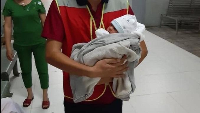 Bé trai sơ sinh bị bỏ rơi trong khuôn viên Tòa thánh ở Tây Ninh 