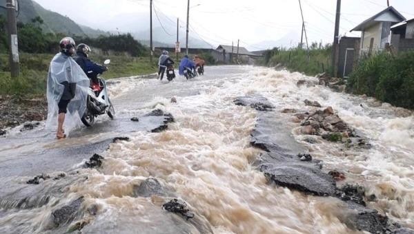 Mưa lớn gây sạt lở nhiều tuyến giao thông tại Lai Châu