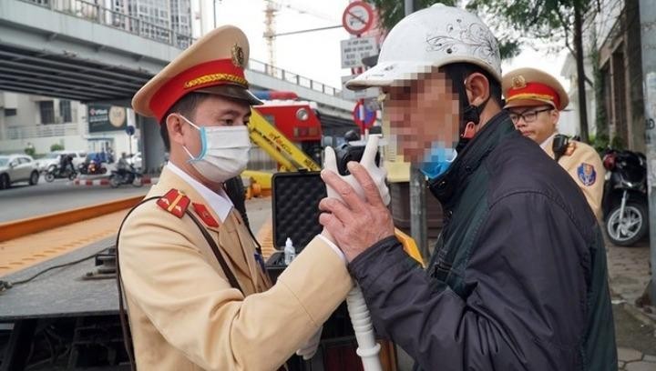 Gần 500 người vi phạm giao thông, chỉ một người nộp phạt qua mạng ở Hà Nội