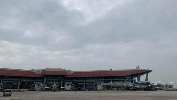 Nhân viên vệ sinh bị xe bán tải VAECO đâm tử vong tại sân bay Nội Bài
