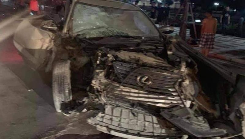 Xe Lexus phóng nhanh gây tai nạn liên hoàn, một người tử vong