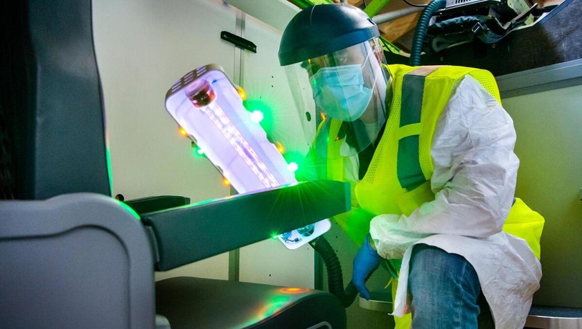 Boeing cho phép Healthe sản xuất đèn cực tím để phòng ngừa COVID-19