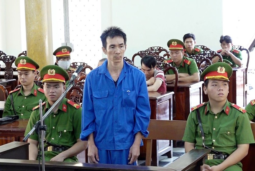 Nguyễn Hùng Cường đang đứng trước phiên toà 