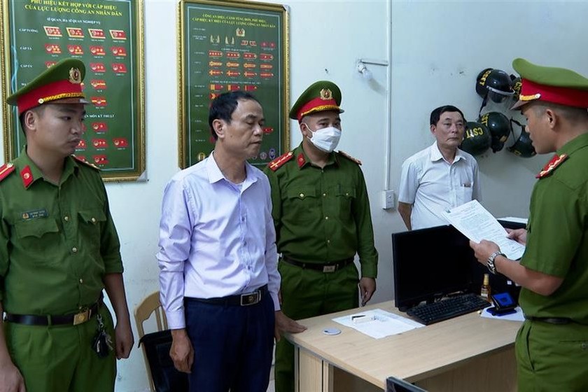 Cơ quan Cảnh sát điều tra Công an huyện Đông Hưng công bố các quyết định đối với các bị can