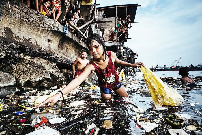 “Bé gái nhặt rác thải nhựa” đoạt giải Nhất nhiếp ảnh UNICEF 2019