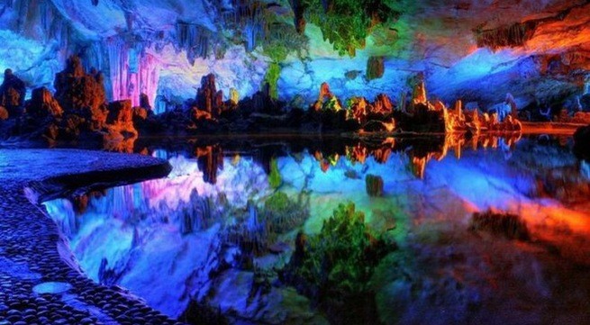 Hang Sơn Đoòng là 1 trong 10 tour du lịch ảo đáng tham quan nhất thế giới