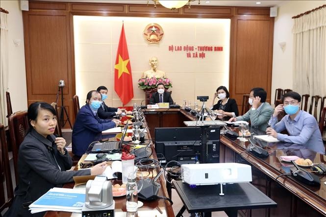Thứ trưởng Bộ LĐ-TBXH Việt Nam ông Lê Văn Thanh tham gia Hội nghị trực tuyến Bộ trưởng Lao động và Việc làm đặc biệt G20 về Covid-19.
