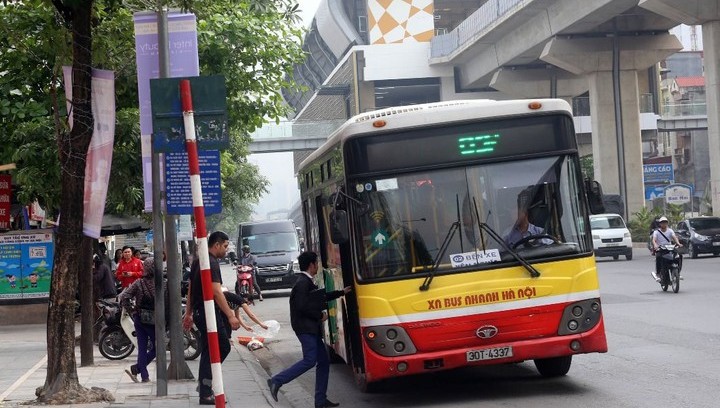 Mức chất lượng của điểm dừng đỗ nhà chờ xe buýt ở thành phố Hà Nội chỉ đạt mức trung bình
