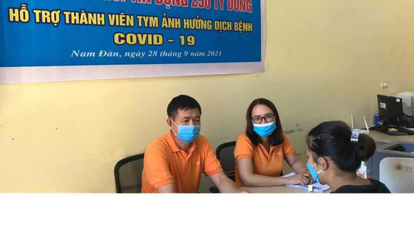 Buổi giải ngân đầu tiên vốn hỗ trợ thành viên TYM ảnh hưởng dịch bệnh tại Nghệ An