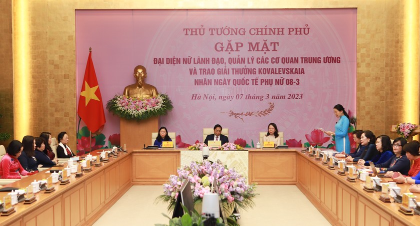 Thủ tướng Chính phủ Phạm Minh Chính đã có buổi gặp mặt, chúc mừng đại diện nữ lãnh đạo, quản lý các cơ quan Trung ương vào chiều ngày 7/3/2023. Ảnh: Hội LHPNVN