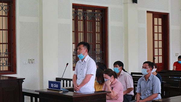 Nhóm lãnh đạo Quỹ tín dụng nhân dân thị trấn Yên Thành và cấp dưới lĩnh án. 