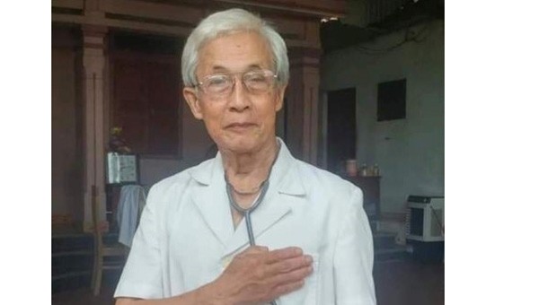 Mặc dù đã 78 tuổi nhưng bác sỹ Nguyễn Văn Trang vẫn làm đơn xin được ra Bắc Giang tham gia công tác phòng chống dịch bệnh COVID-19.