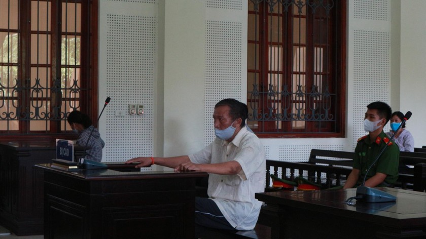 Bị cáo Nguyễn Văn Bính tại tòa.