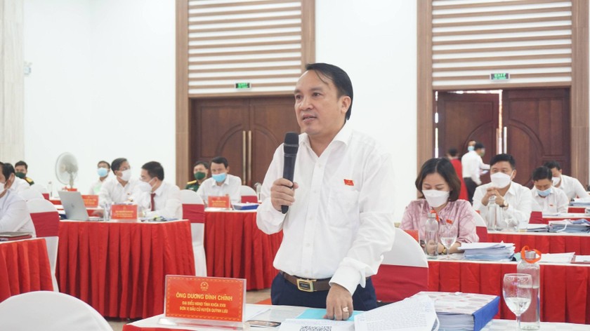 Giám đốc Sở Y tế Nghệ An Dương Đình Chỉnh đưa ra những giải pháp ứng phó với dịch bệnh trong tình hình mới