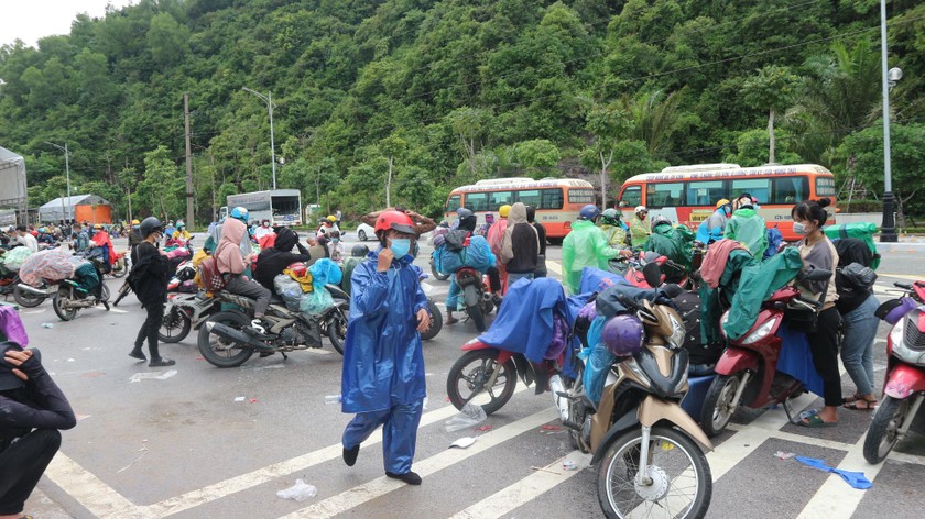 Từ đầu tháng 10, Nghệ An bắt đầu đón dòng người từ các tỉnh phía Nam về quê tránh dịch COVID-19. 