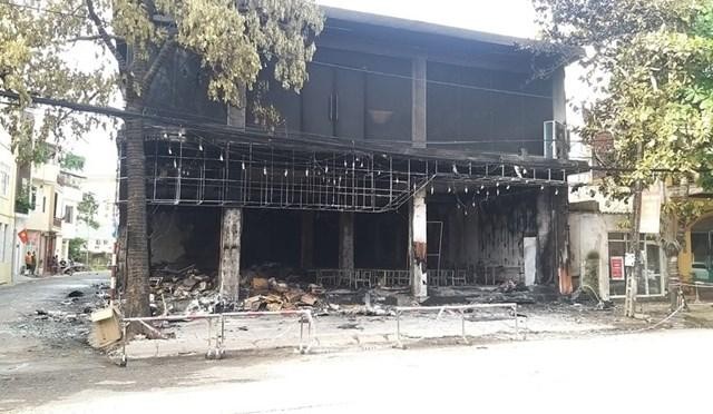 Hiện trường phòng trà bị cháy khiến 6 người tử vong