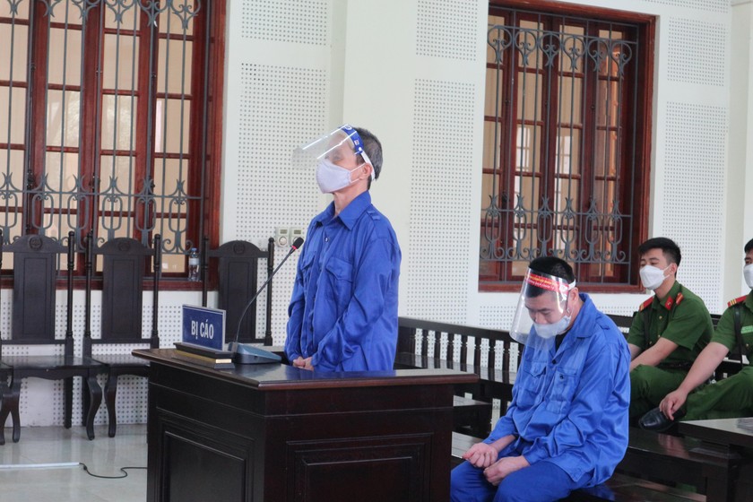 Hai bị cáo Giờ và Xia chia nhau 36 năm tù