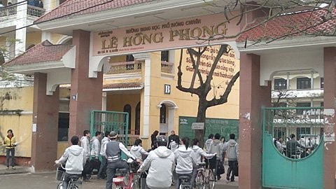 Trường THPT chuyên Lê Hồng Phong Nam Định sẽ được tuyển 14 giáo viên. Ảnh: VNN