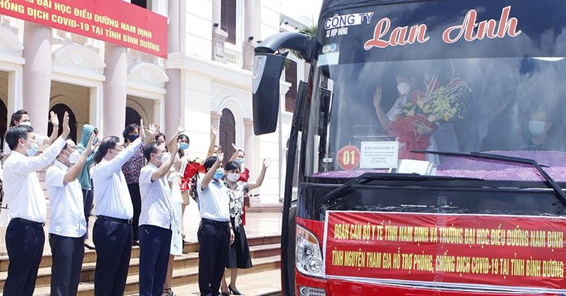 113 tình nguyện viên Nam Định hỗ trợ nhân lực y tế cho tỉnh Bình Dương