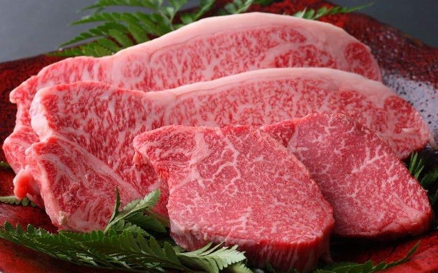 Thịt bò Kobe thượng hạng- một trong những món ăn đắt đỏ nhất hành tinh 