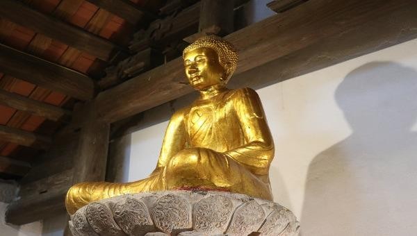 Chiêm bái bảo pháp A Di Đà ngàn năm tuổi chùa Ngô Xá 