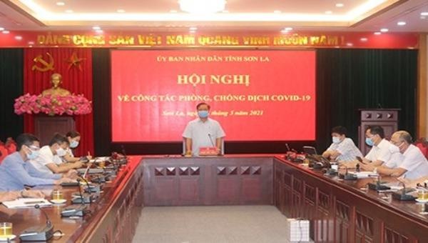 Ông Phạm Văn Thủy phát biểu tại Hội nghị nghị trực tuyến công tác phòng, chống Covid-19.