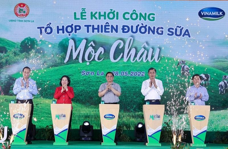Thủ tướng Phạm Minh Chính dự Lễ khởi công dự án Tổ hợp Thiên đường sữa Mộc Châu.