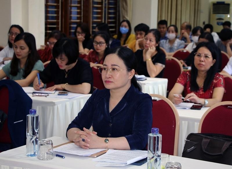 Bà Trần Thị Minh Hoà, Giám đốc Sở Tư pháp tỉnh Sơn La chủ trì hội nghị.