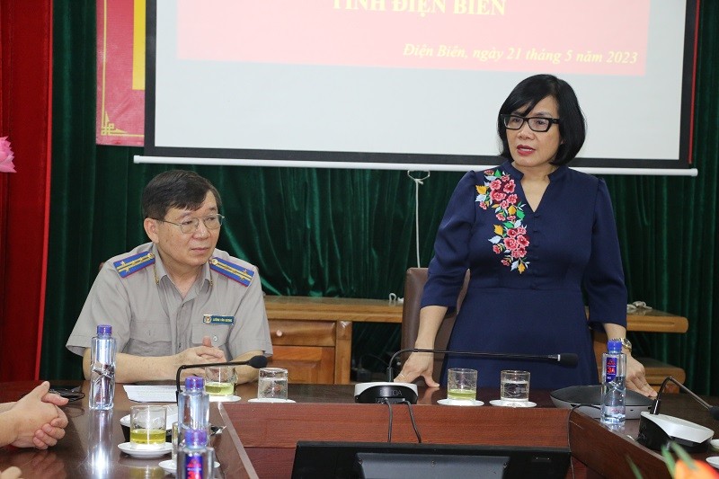 Thứ trưởng Bộ Tư pháp Đặng Hoàng Oanh làm việc tại tỉnh Điện Biên.