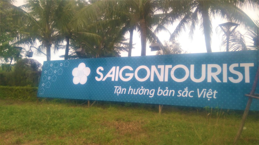 Sau 8 năm giao đất, Saigontourist chỉ trồng được mấy hàng dừa, dựng vài ngôi nhà lá trên khu “resort” rộng ... hơn 42.000m2