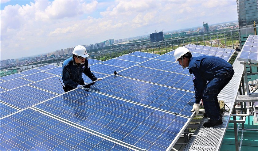 Vận hành, kinh doanh điện mặt trời trên mái nhà - một trong những chức năng của các Công ty Dịch vụ điện lực sau khi ra đời.
