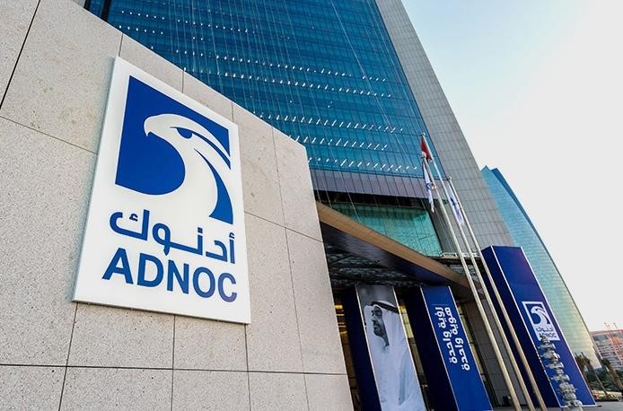 Công ty Dầu khí Quốc gia Abu Dhabi (ADNOC) sẵn sàng cung ứng dầu thô, xăng và các chế phẩm từ dầu mỏ cho Việt Nam.