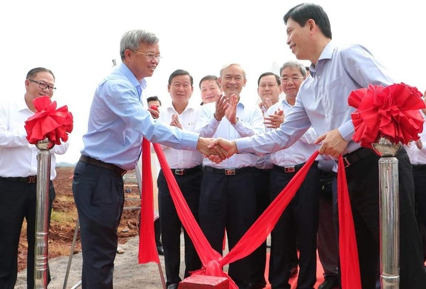 Cuối năm 2020, lãnh đạọ Bộ GTVT và tỉnh Đồng Nam đã tổ chức lễ bàn giao mặt bằng sân bay Long Thành 