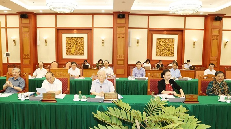 Toàn cảnh buổi làm việc của tập thể Bộ Chính trị với Ban Thường vụ Thành ủy TP HCM.