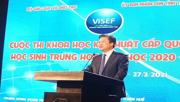 Thứ trưởng Bộ GD-ĐT Nguyễn Hữu Độ phát biểu khai mạc Cuộc thi Khoa học kỹ thuật cấp quốc gia. 