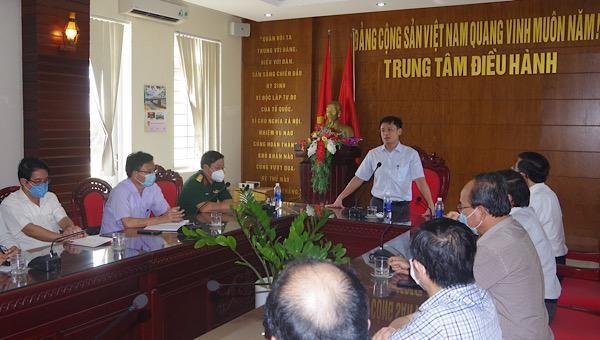 Ông Nguyễn Thanh Bình, Phó Chủ tịch UBND tỉnh Thừa Thiên Huế phát biểu tại buổi làm việc.