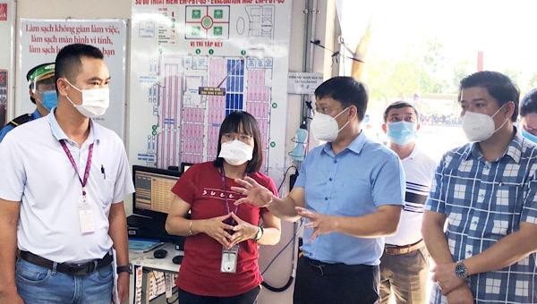 Phó Chủ tịch UBND tỉnh Nguyễn Thanh Bình đã đi kiểm tra công tác phòng, chống dịch bệnh COVID-19 tại một số công ty.