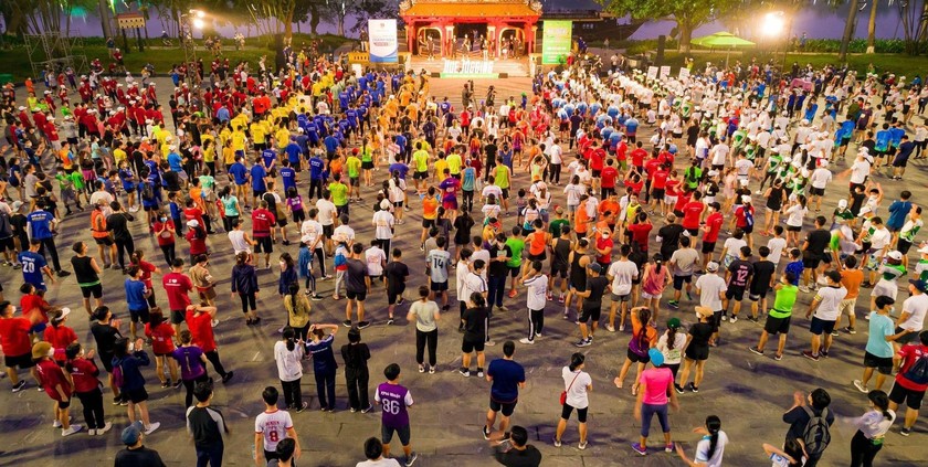 Hơn 4.500 vận động viên tham gia chạy “Vì một Huế xanh”.