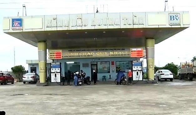 Cửa hàng xăng dầu Hương Toàn thuộc Công ty TNHH MTV Xăng dầu Bao Vinh. 