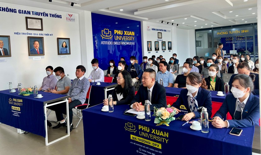 Ngày hội việc làm dành cho sinh viên năm 2022 do Trường ĐH Phú Xuân tổ chức thu hút sự tham gia của 15 doanh nghiệp với hơn 200 cơ hội việc làm ở các vị trí khác nhau.
