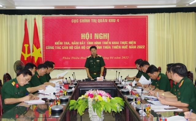 Đoàn công tác làm việc tại Bộ CHQS tỉnh Thừa Thiên Huế.