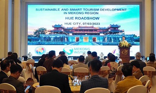 Các đại biểu tham dự Hội thảo về du lịch thông minh và bền vững tại tỉnh Thừa Thiên Huế.