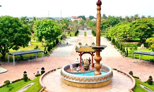 Thành Cổ Quảng Trị là một trong những điểm được du khách lựa chọn viếng thăm khi tới Quảng Trị.