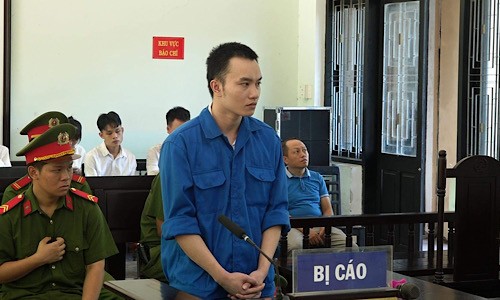 Bị cáo Nguyễn Văn Huyền Đức tại tòa.
