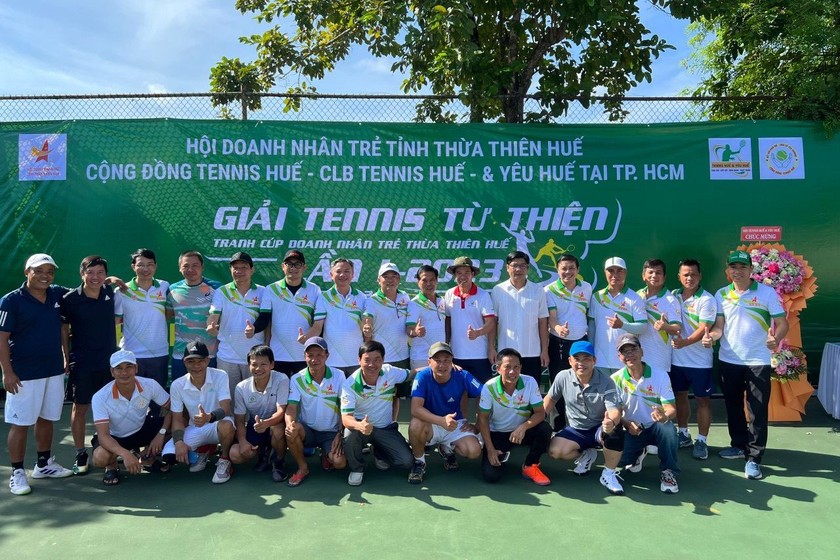 Giải tennis từ thiện Tranh cúp Hội Doanh nhân trẻ tỉnh Thừa Thiên Huế lần thứ nhất năm 2023 - Trao học bổng cho sinh viên nghèo hiếu học tỉnh Thừa Thiên Huế.
