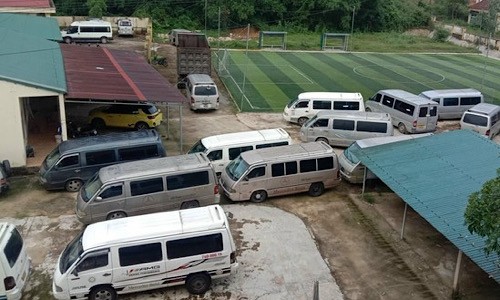 15 ô tô bị tạm giữ tại Công an huyện Đakrông.