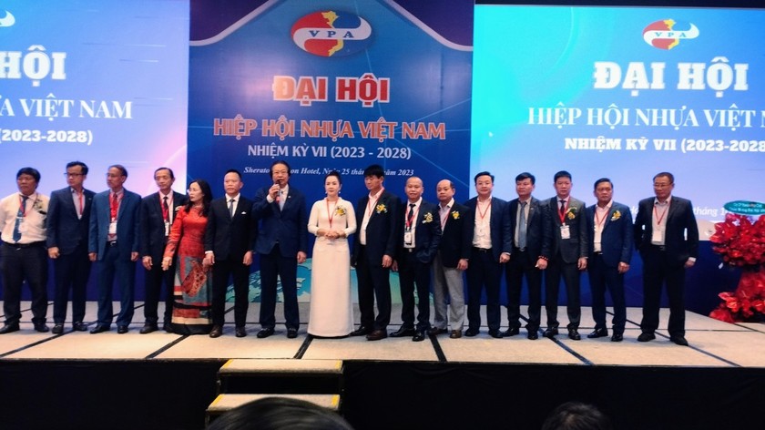BCH Hiệp hội Nhựa Việt Nam nhiệm kỳ VII ra mắt.