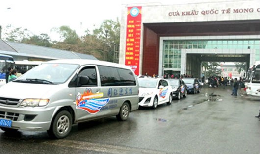 Xe du lịch tự lái Trung Quốc sẽ được đi lại tại TP Móng Cái. Ảnh: DT.